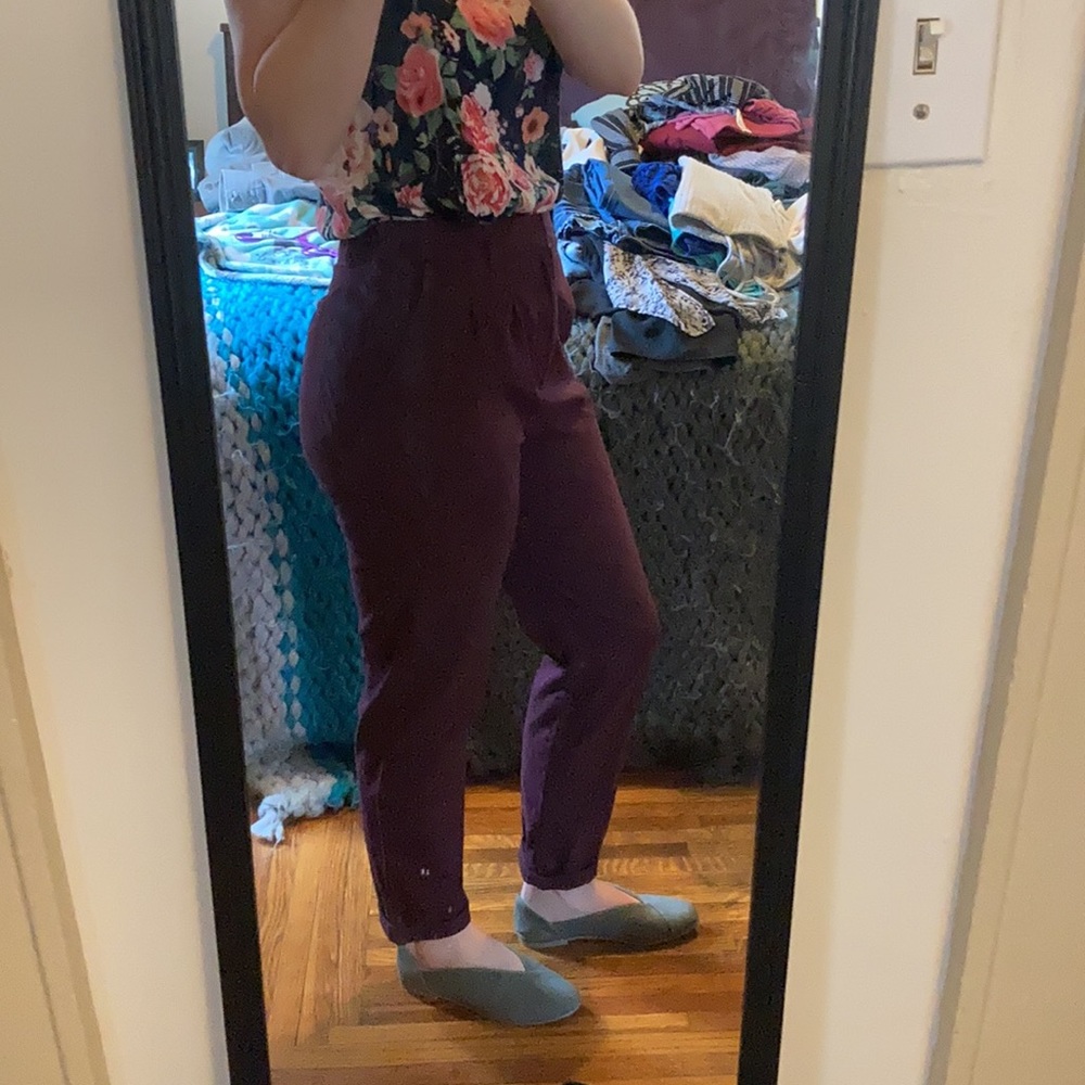 🌼2/$20 Maroon paper bag pants